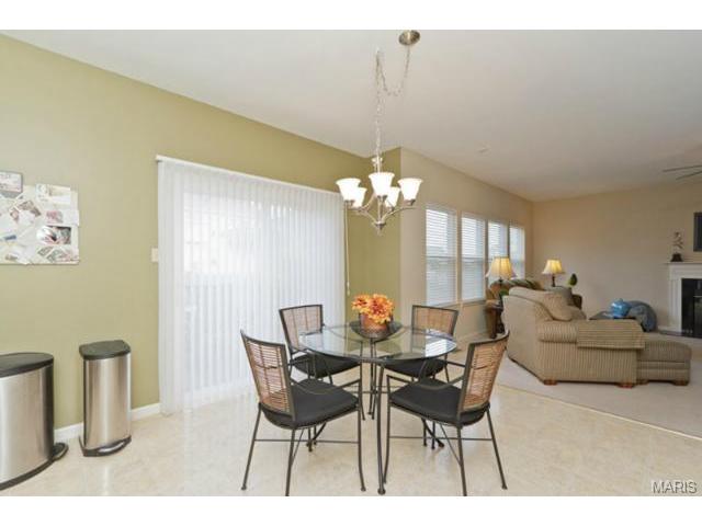 948 Molloy Dr, O'fallon, MO 63366 photo 4