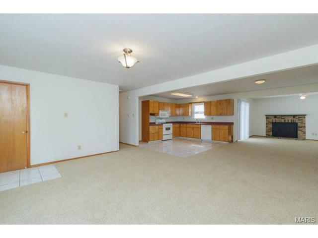 206 Cordes St, O'fallon, MO 63366 photo 3