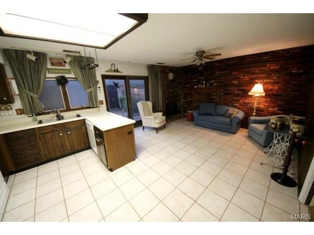2624 Hampton Rd, Saint Charles, MO 63303 photo 8