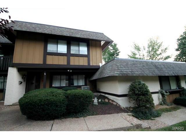 2624 Hampton Rd, Saint Charles, MO 63303 photo 1