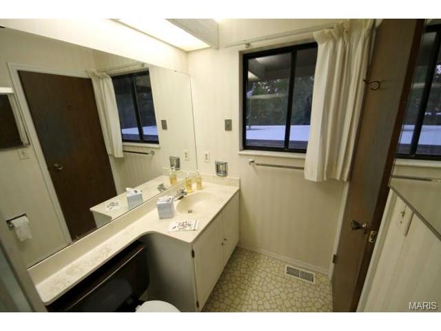 2624 Hampton Rd, Saint Charles, MO 63303 photo 16