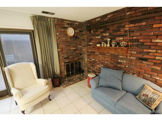 2624 Hampton Rd, Saint Charles, MO 63303 photo 11