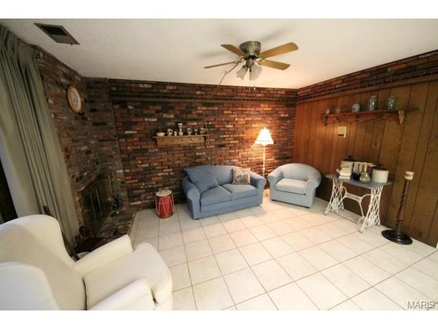 2624 Hampton Rd, Saint Charles, MO 63303 photo 9