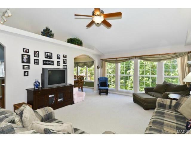 7 Eliot Ct, O'fallon, MO 63366 photo 2