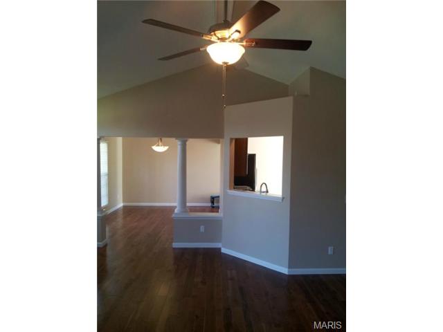 1482 Chambers, O'fallon, MO 63366 photo 2