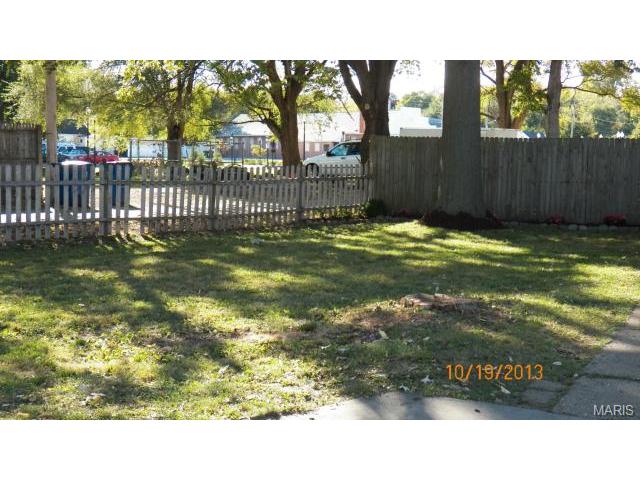 2017 Moore Ave, Saint Charles, MO 63301 photo 17