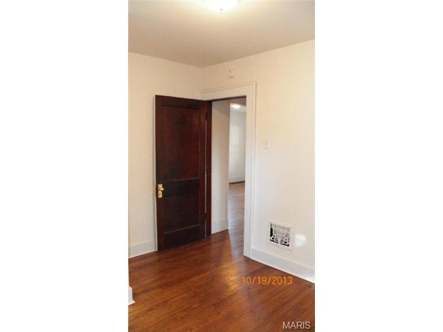 2017 Moore Ave, Saint Charles, MO 63301 photo 9