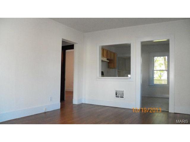 2017 Moore Ave, Saint Charles, MO 63301 photo 3