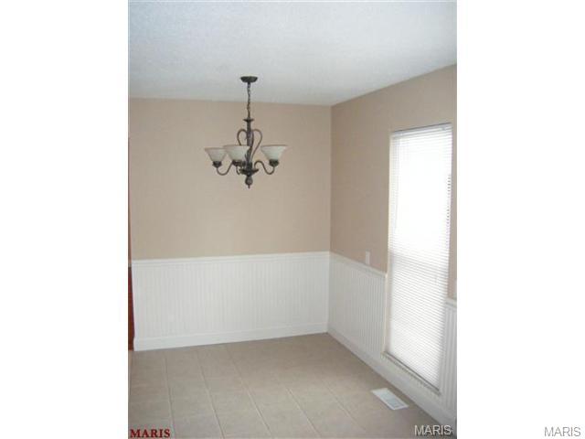 823 Phaeton Dr, Ballwin, MO 63021 photo 7