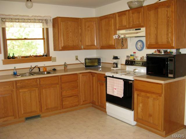 4 Long Oaks Ln, O'fallon, MO 63366 photo 9