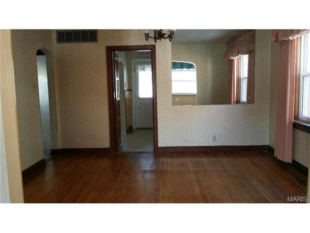 5727 Gresham Ave, Saint Louis, MO 63109 photo 5