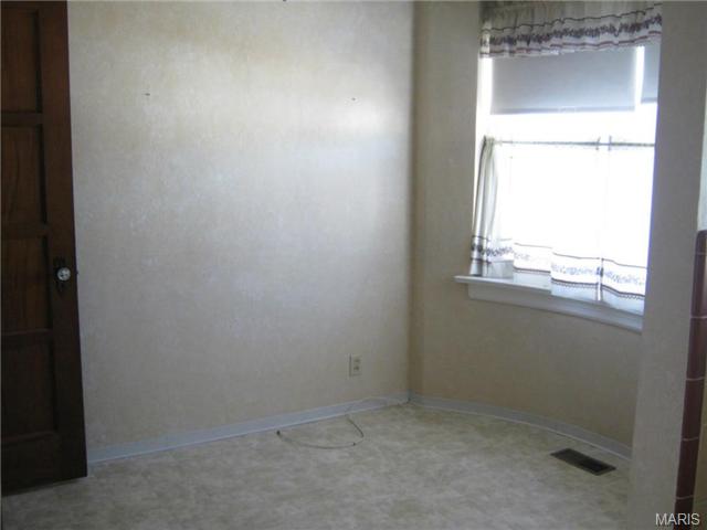 5727 Gresham Ave, Saint Louis, MO 63109 photo 8