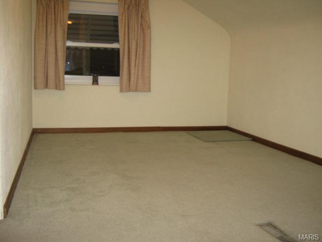 5727 Gresham Ave, Saint Louis, MO 63109 photo 17