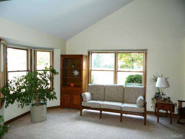 2 Wolf Trail Ct, Defiance, MO 63341 photo 6