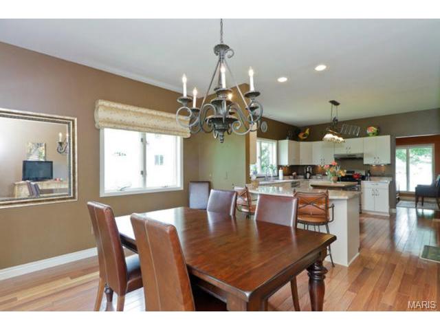 207 Abbey Glen Ln, Weldon Spring, MO 63304 photo 17