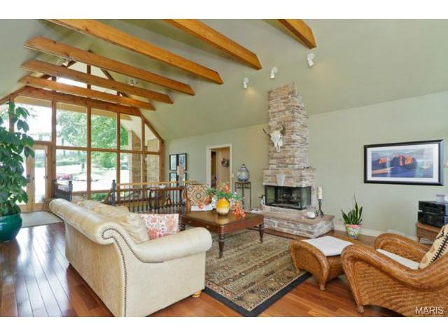 207 Abbey Glen Ln, Weldon Spring, MO 63304 photo 2
