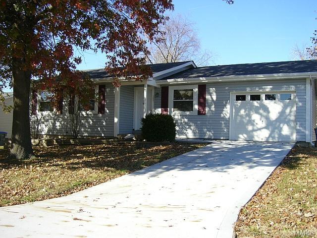 1931 Springhill Dr, O'fallon, MO 63366 photo 1
