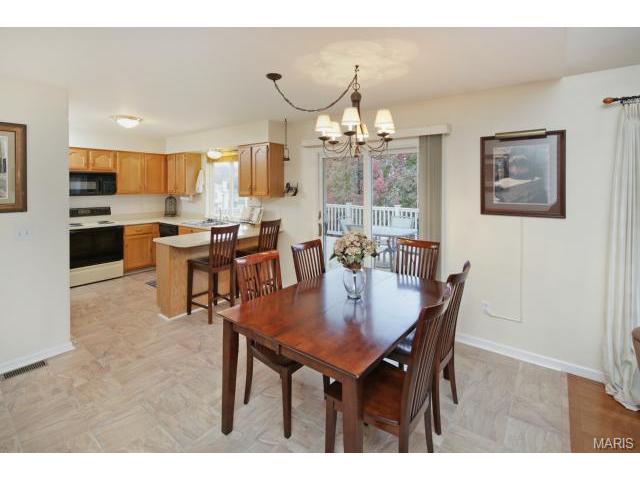 3 Feise Forest Ct, O'fallon, MO 63368 photo 4