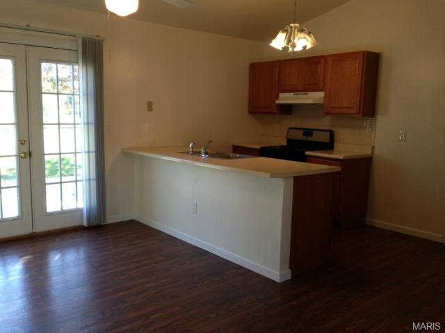 704 Daffodil Ct, O'fallon, MO 63366 photo 7