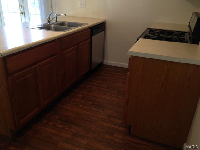 704 Daffodil Ct, O'fallon, MO 63366 photo 10