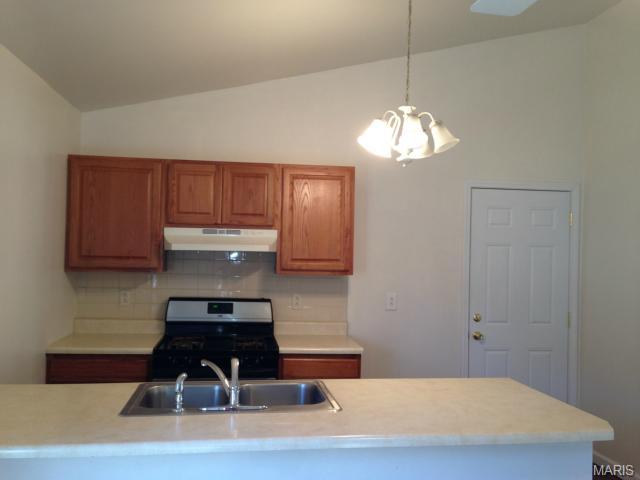 704 Daffodil Ct, O'fallon, MO 63366 photo 11