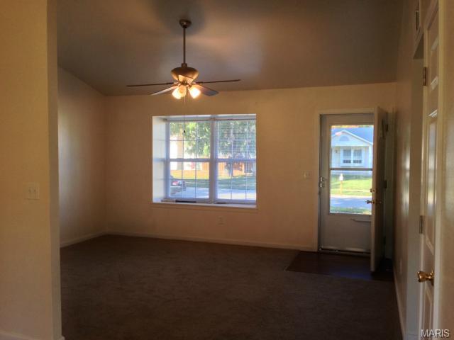 704 Daffodil Ct, O'fallon, MO 63366 photo 2
