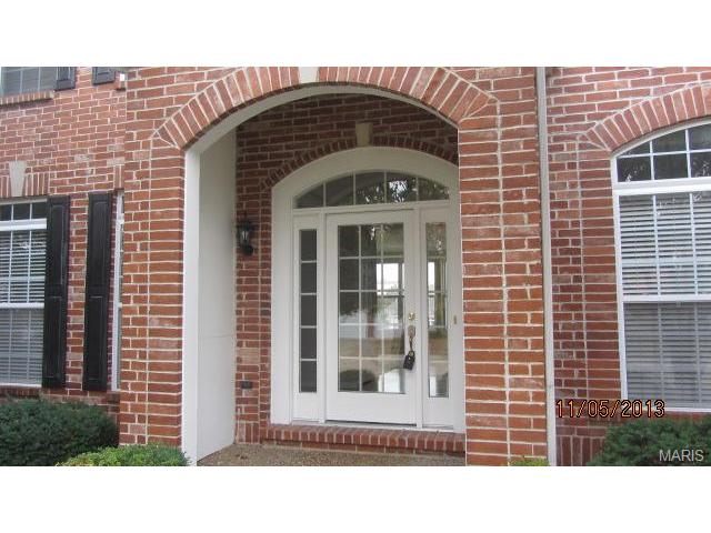 21 Bridgeway Ct, O'fallon, MO 63368 photo 2