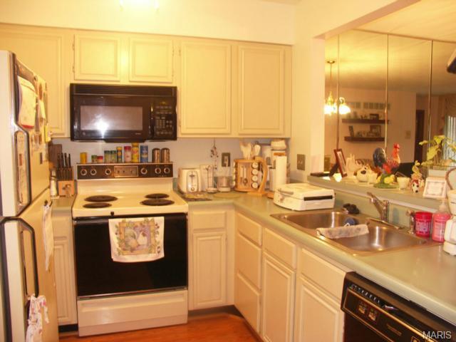 700 Woodside Trl #A, Ballwin, MO 63021 photo 6
