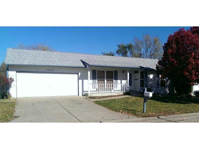 1345 Half Moon Dr, O'fallon, MO 63366 photo 1