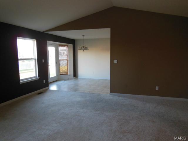 168 Roxbury Dr, O'fallon, MO 63366 photo 2