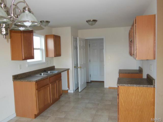 168 Roxbury Dr, O'fallon, MO 63366 photo 8