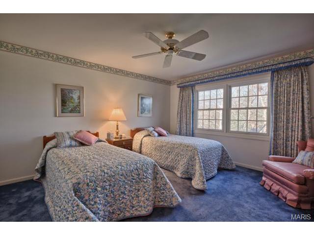 549 Fairway Oaks Dr, Eureka, MO 63025 photo 44