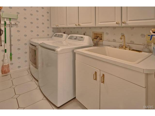 549 Fairway Oaks Dr, Eureka, MO 63025 photo 57