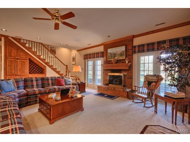 549 Fairway Oaks Dr, Eureka, MO 63025 photo 17
