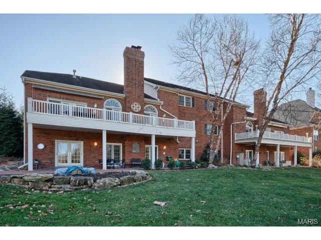 549 Fairway Oaks Dr, Eureka, MO 63025 photo 3