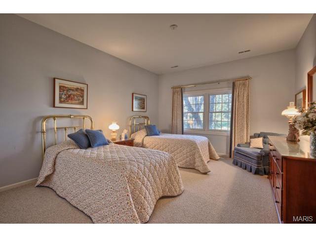549 Fairway Oaks Dr, Eureka, MO 63025 photo 45