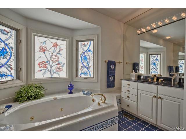 549 Fairway Oaks Dr, Eureka, MO 63025 photo 37