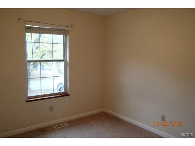 2305 Longmont Dr, O'fallon, MO 63368 photo 7