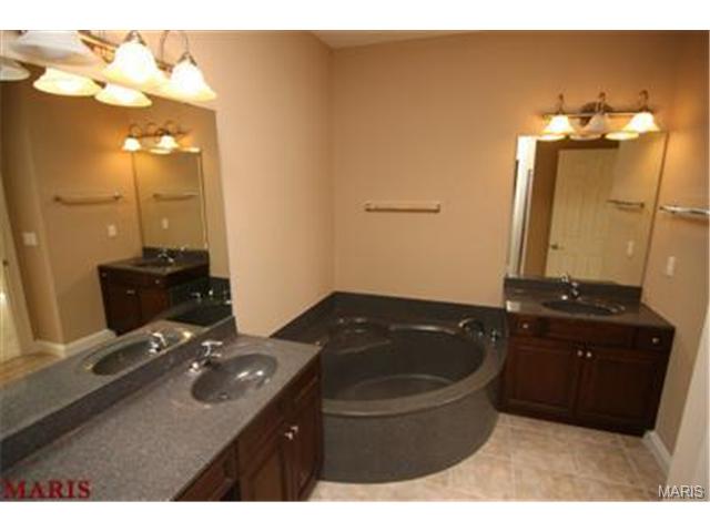 71 Autumn Way Ct, Eureka, MO 63025 photo 11