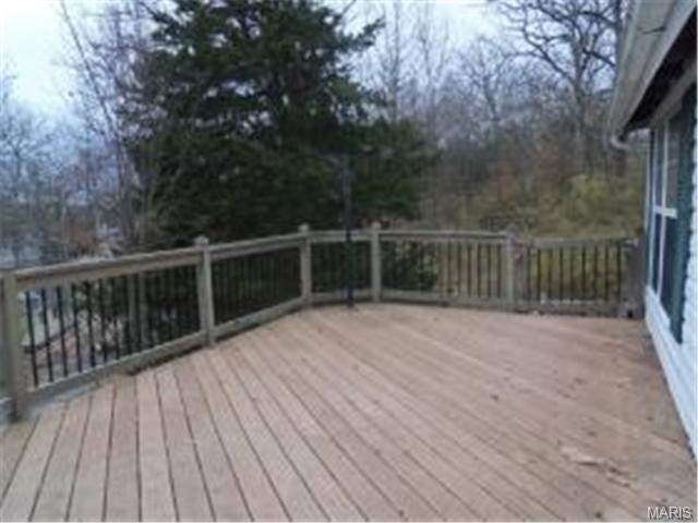 312 Crest Dr, Ballwin, MO 63021 photo 2