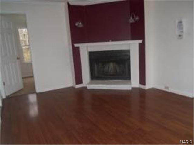 312 Crest Dr, Ballwin, MO 63021 photo 3