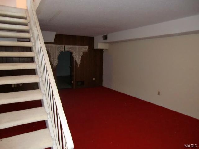240 Braeshire Dr #D, Ballwin, MO 63021 photo 4