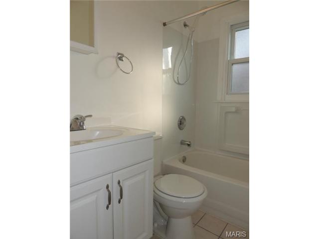 2425 Gass Ave, Overland, MO 63114 photo 18