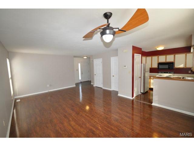 160 Cascade Ter, Ballwin, MO 63021 photo 4
