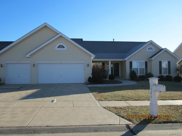 1306 Soft Crossing Ln, O'fallon, MO 63366 photo 2