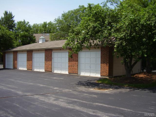 1348 Holgate #G1, Ballwin, MO 63021 photo 28
