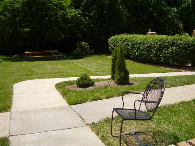 1348 Holgate #G1, Ballwin, MO 63021 photo 32