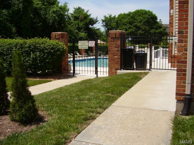 1348 Holgate #G1, Ballwin, MO 63021 photo 33