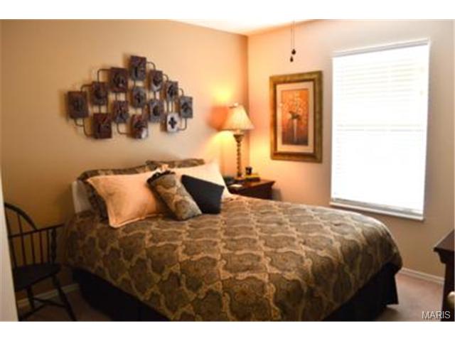 1488 Whispering Crk, Ballwin, MO 63021 photo 16