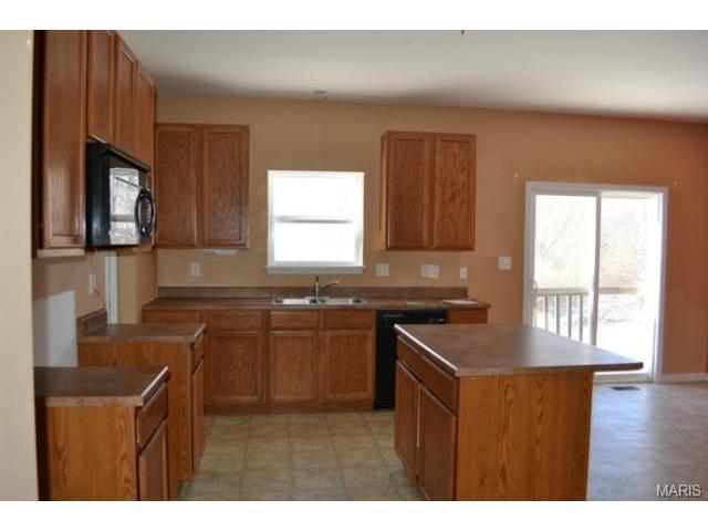 208 Spring Borough, O'fallon, MO 63368 photo 3